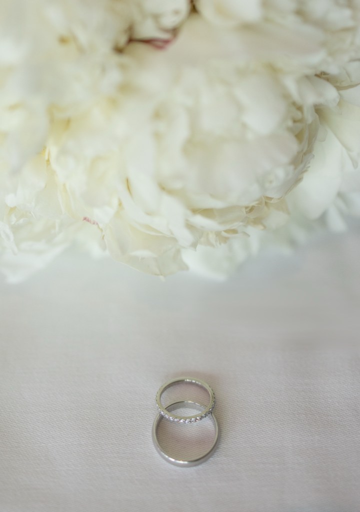 Cecilia Nyberg Eskilstuna fotograf bröllopsfotograf porträtt fine art alliansring