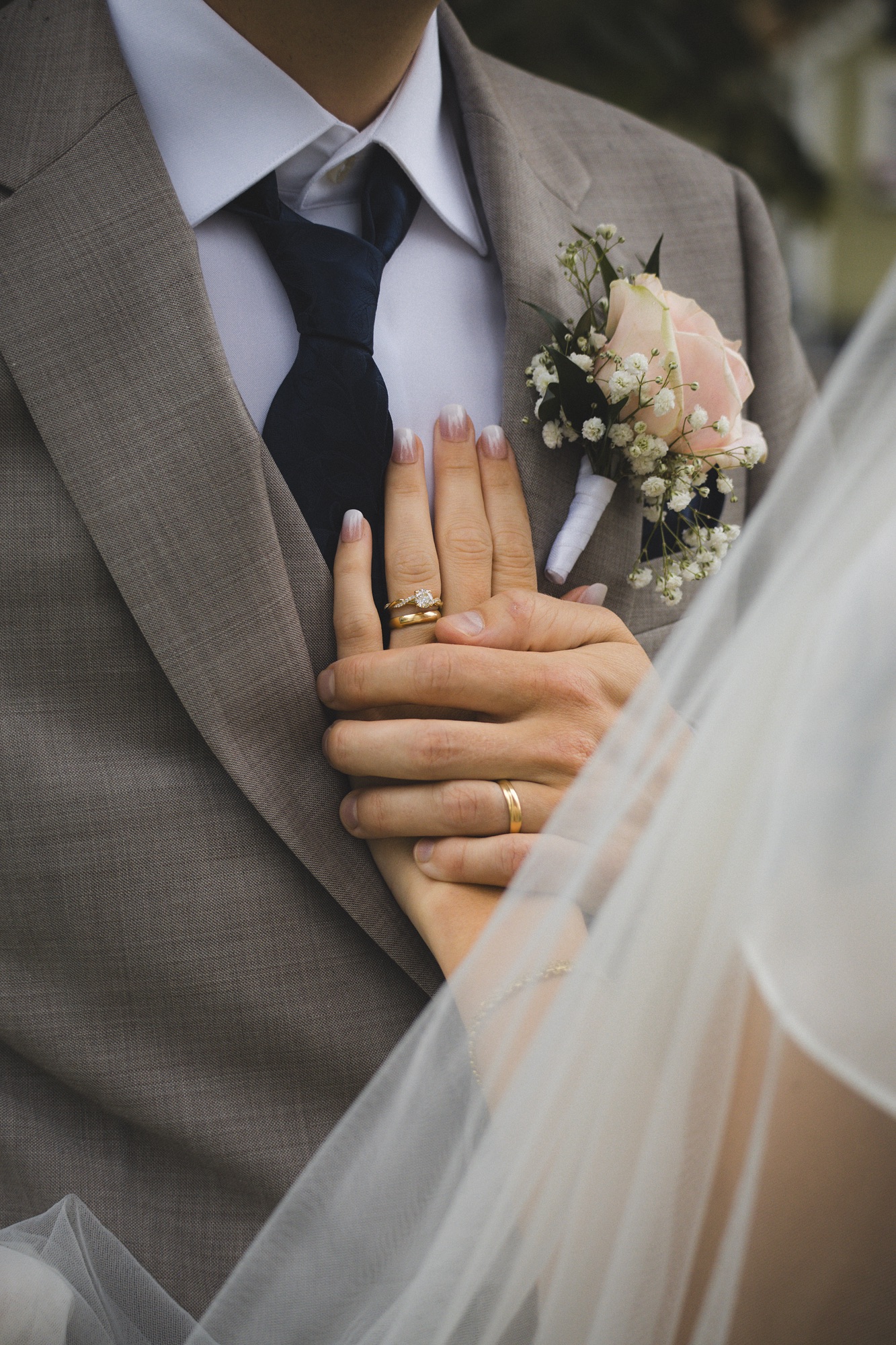 Cecilia Nyberg Eskilstuna fotograf bröllopsfotograf porträtt fine art alliansringar